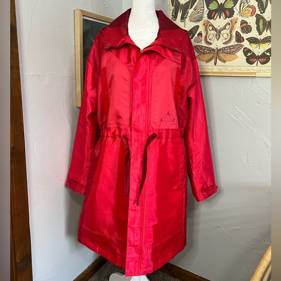 Nike Jordan 23 Women’s Engineered Lightweight Jacket - Picture 2 of 10